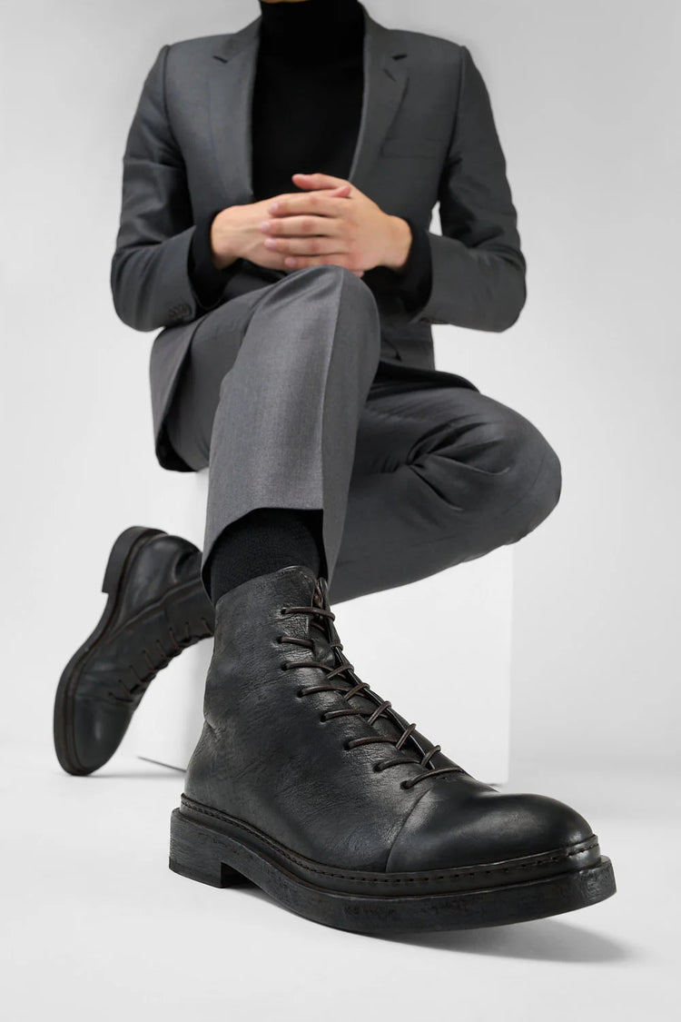 YALE Matte-Black Welted Oxford Lace up Boots.