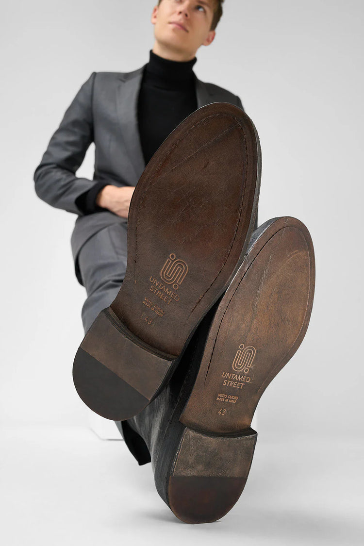 YALE Matte-Black Welted Oxford Lace up Boots.