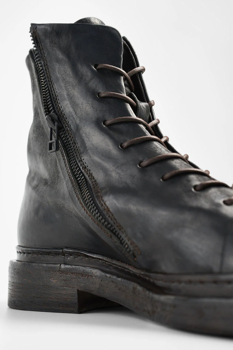 YALE Matte-Black Welted Oxford Lace up Boots.